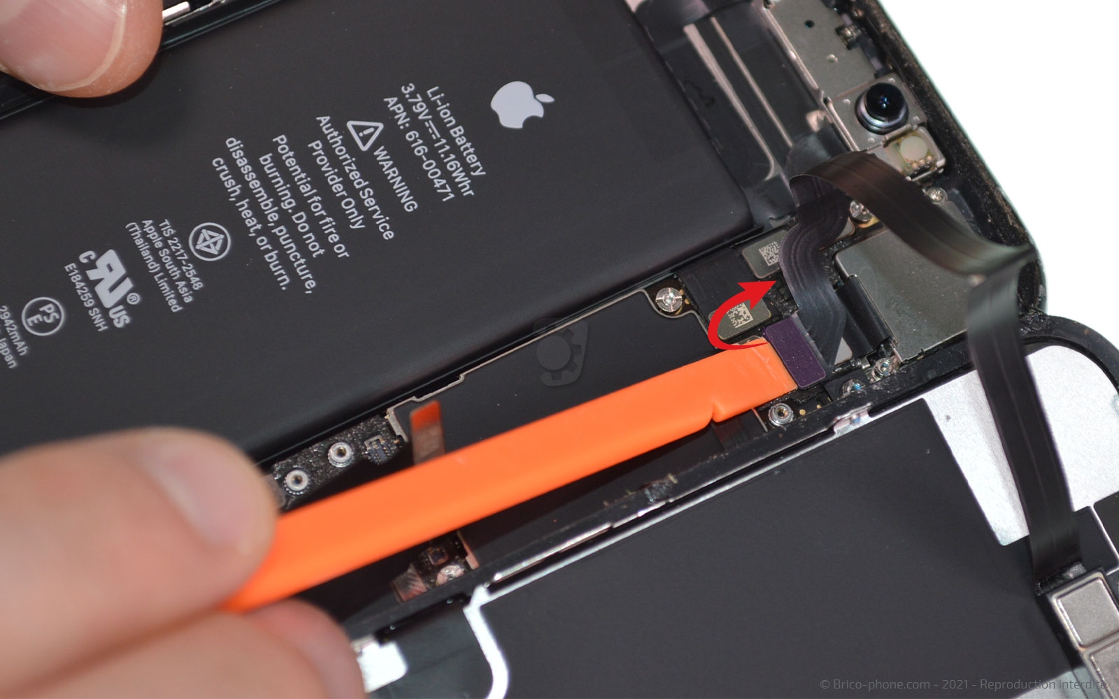 Changement de la coque arrière sur iPhone XR photo 2