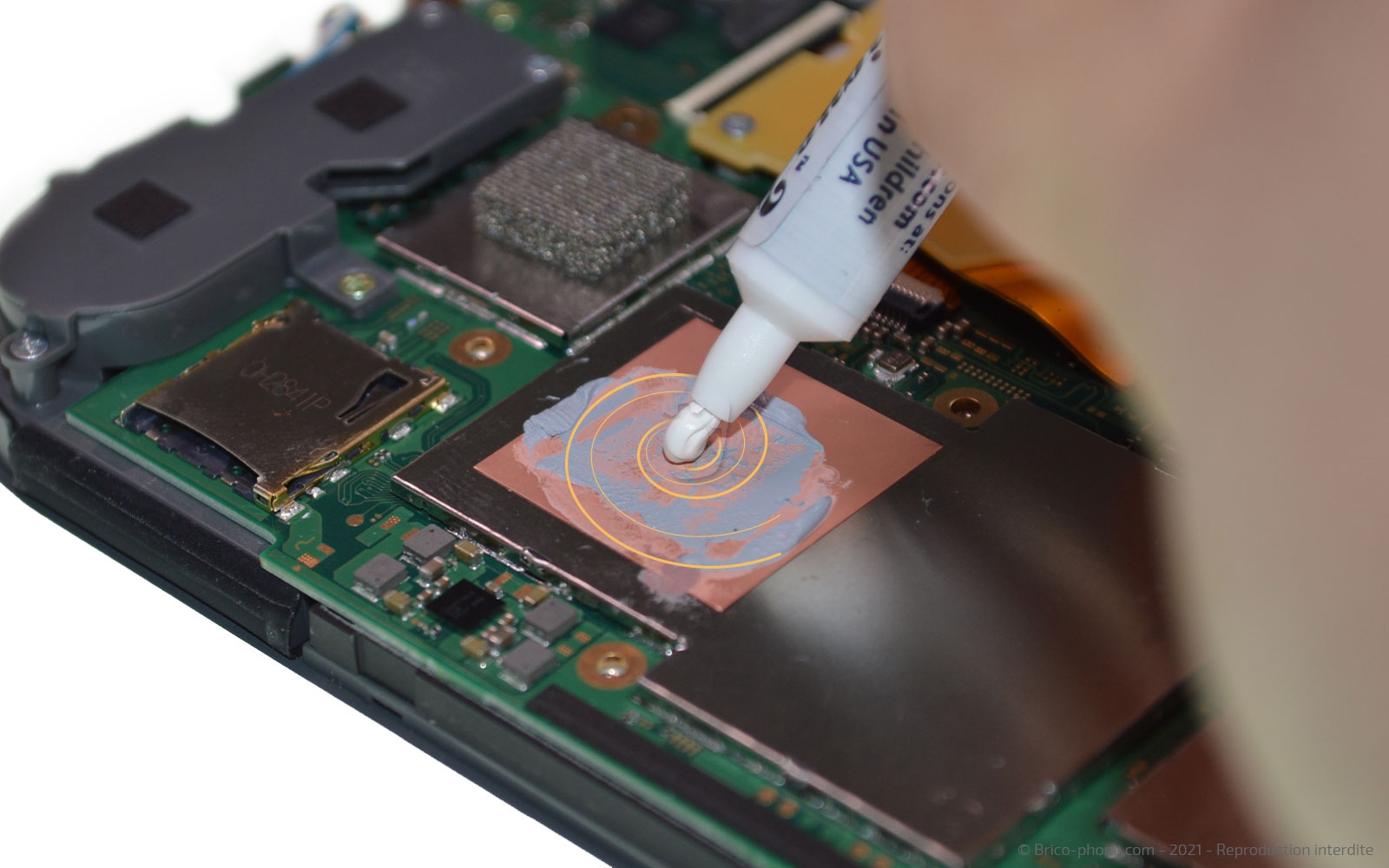 Changement de la vitre tactile ou du LCD  sur Switch Lite photo 1