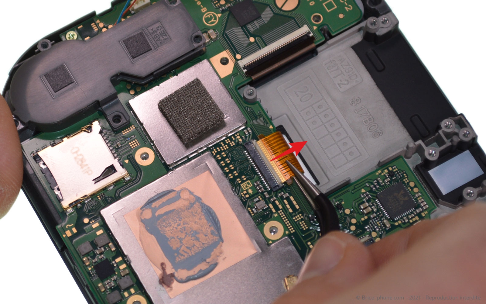 Changement de la vitre tactile ou du LCD  sur Switch Lite photo 4