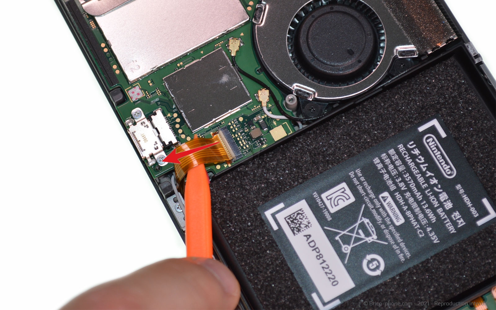 Changement de la vitre tactile ou du LCD  sur Switch Lite photo 2