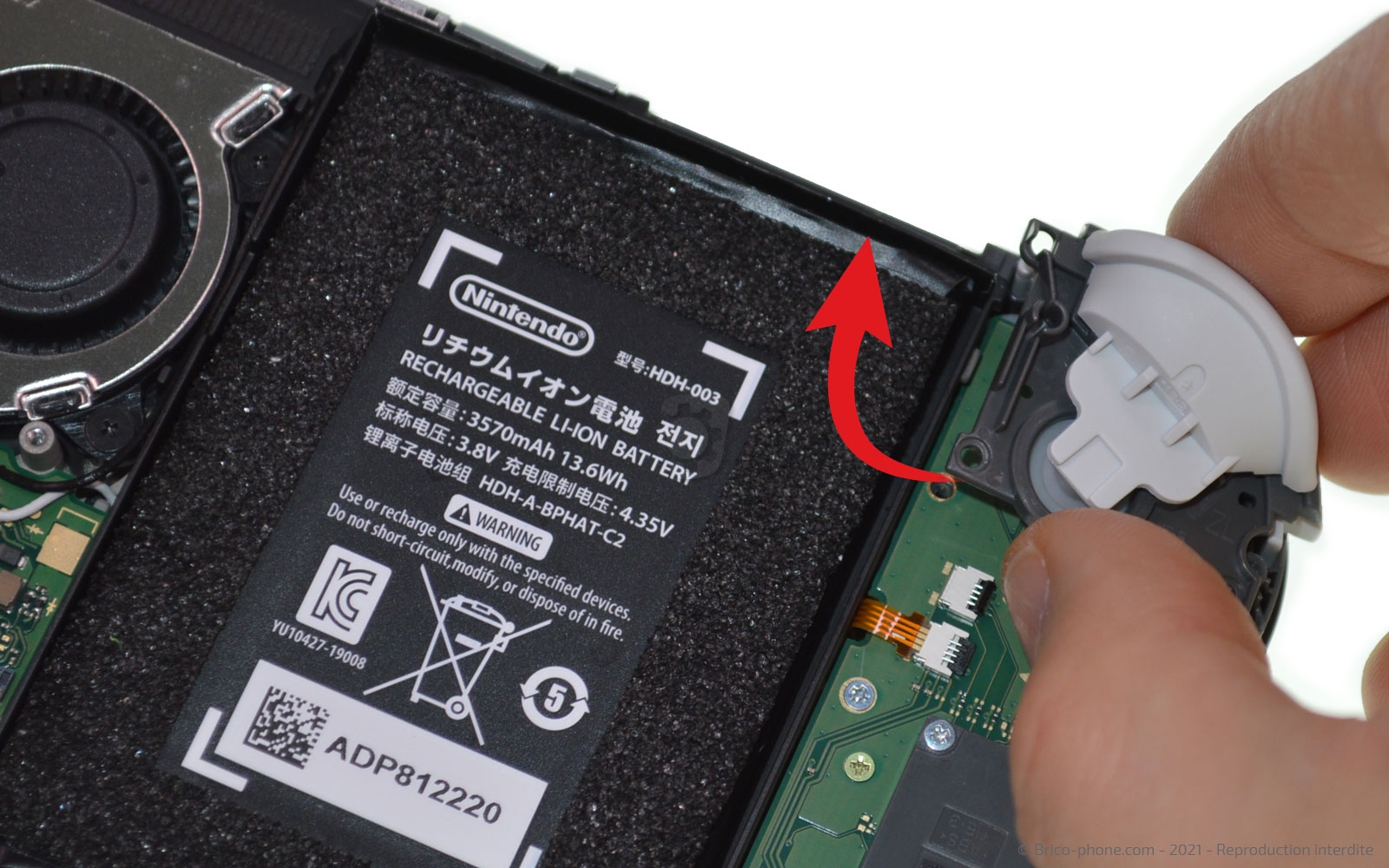 Changement de la vitre tactile ou du LCD  sur Switch Lite photo 2