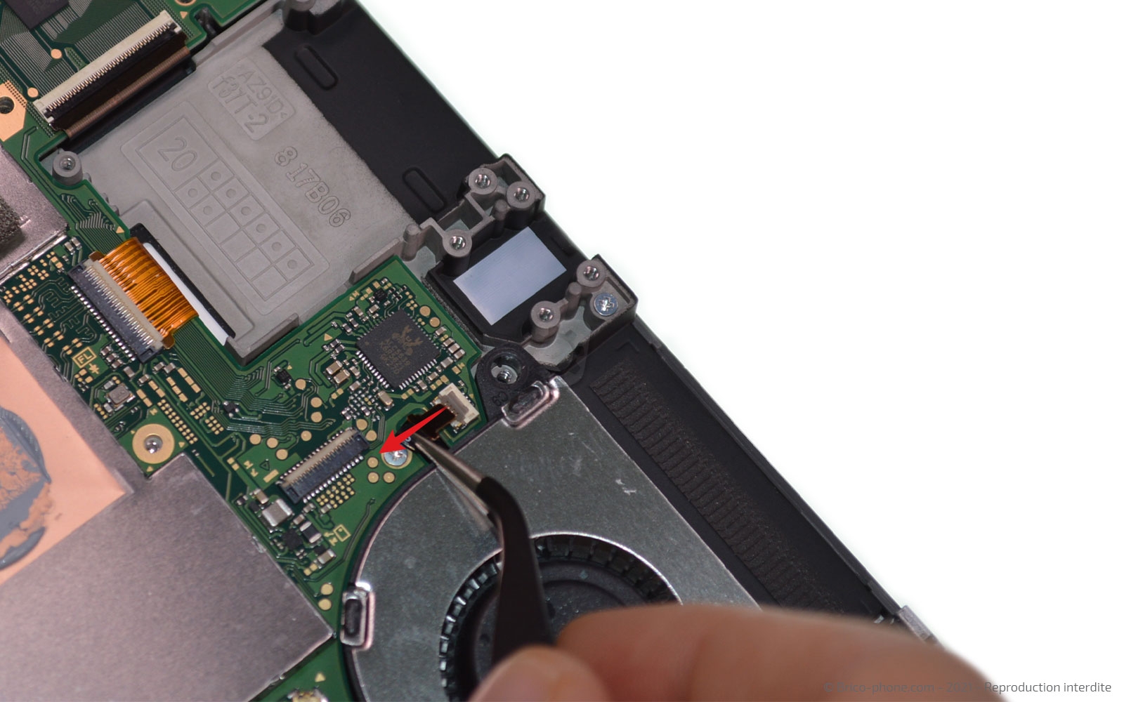 Changement d'un joystick sur Switch Lite photo 3