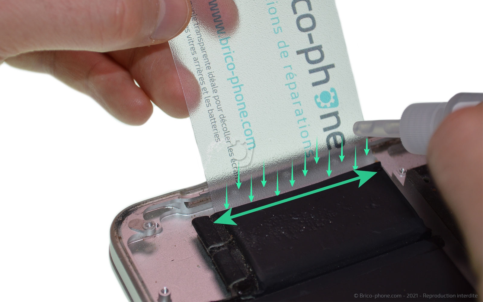 Changement de batterie sur Macbook Pro 13 pouces A1502 EMC 2875 - 2014 photo 3