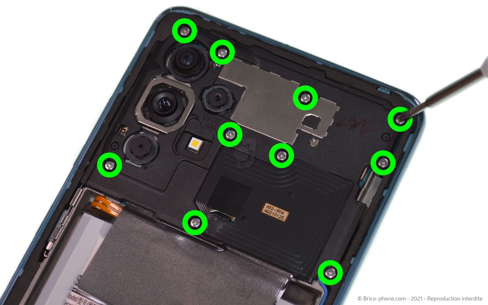 Changement de connecteur de charge sur Galaxy A52 photo 1