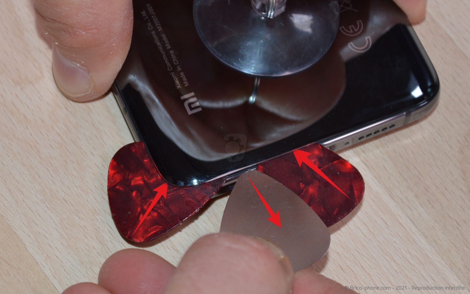 Changement de la vitre arrière sur Mi 10T photo 2