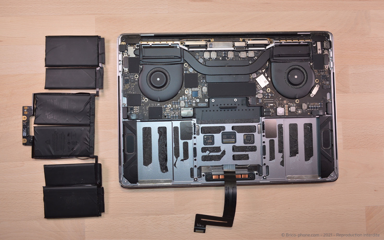 Changement de batterie sur Macbook Pro 13 pouces A1989 EMC 3214 - 2018 photo 2