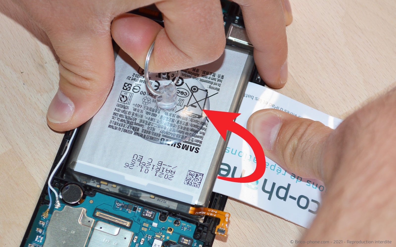 Changement de batterie sur Galaxy A32 5G photo 2