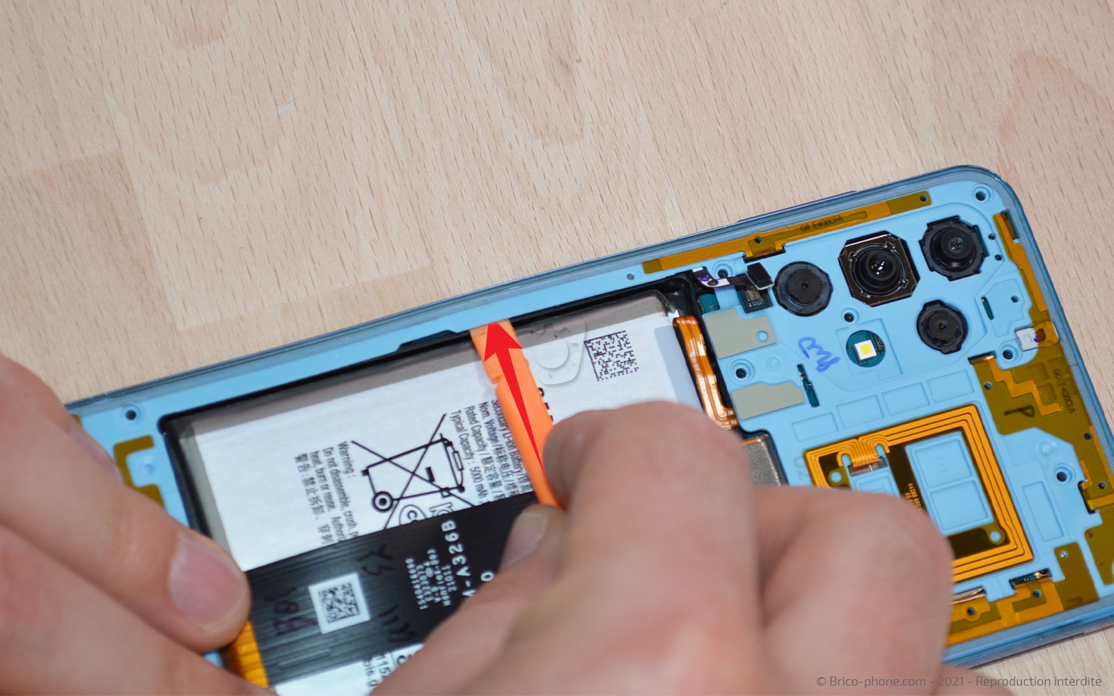 Changement de batterie sur Galaxy A32 5G photo 1