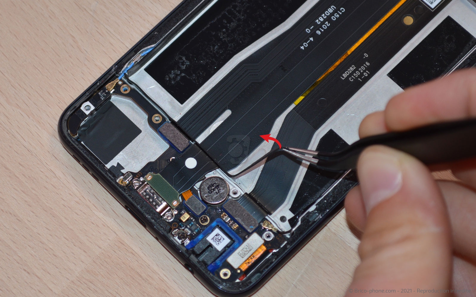 Changement de connecteur de charge sur Find X2 Lite photo 1