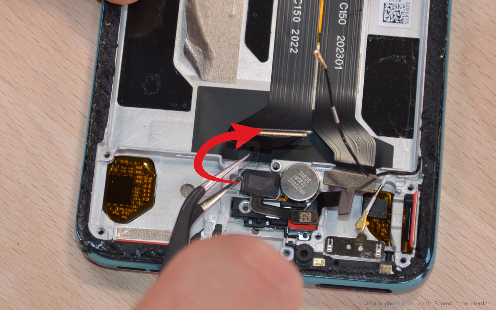 Changement du bloc écran sur OnePlus Nord photo 3