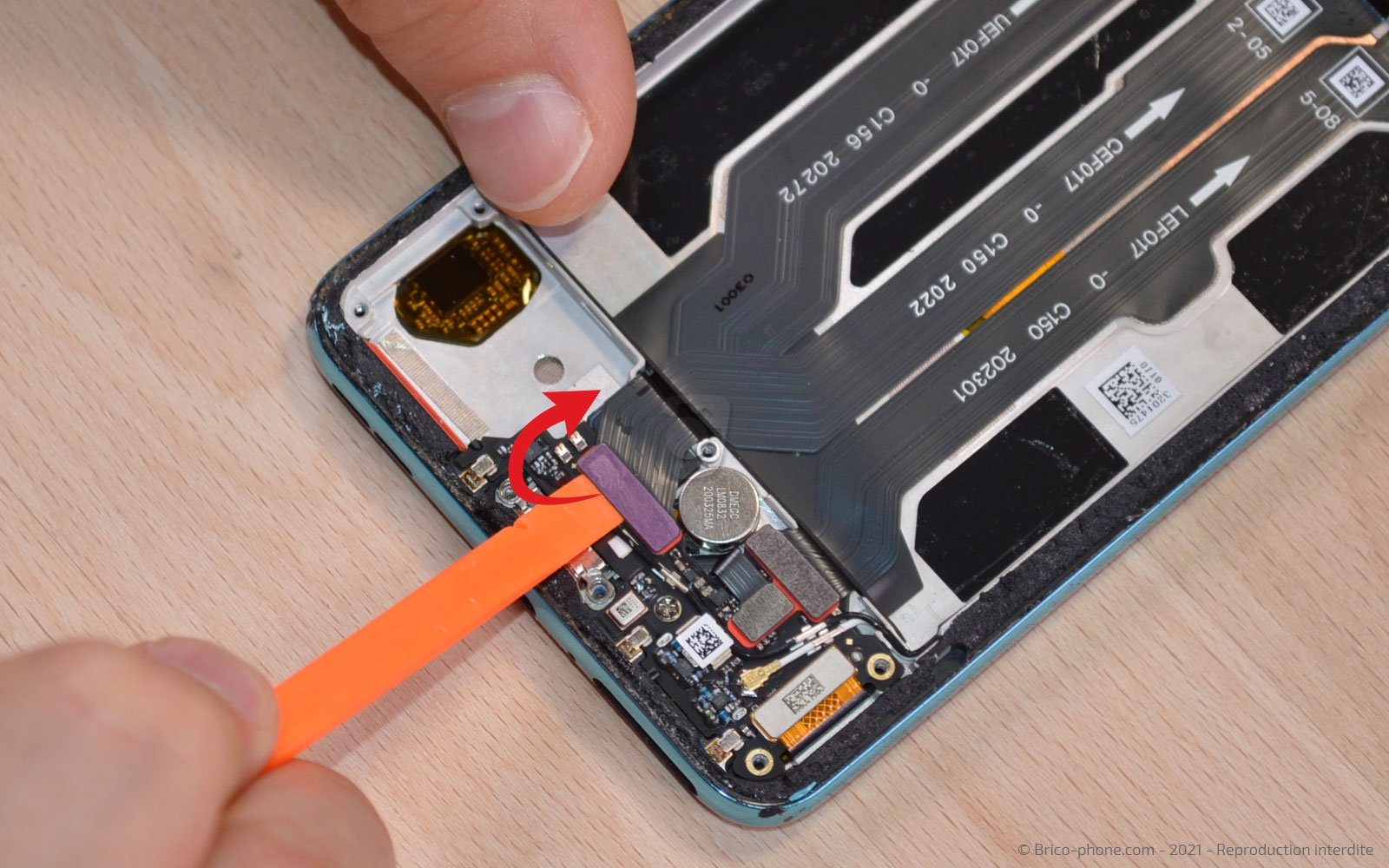 Changement du bloc écran sur OnePlus Nord photo 1