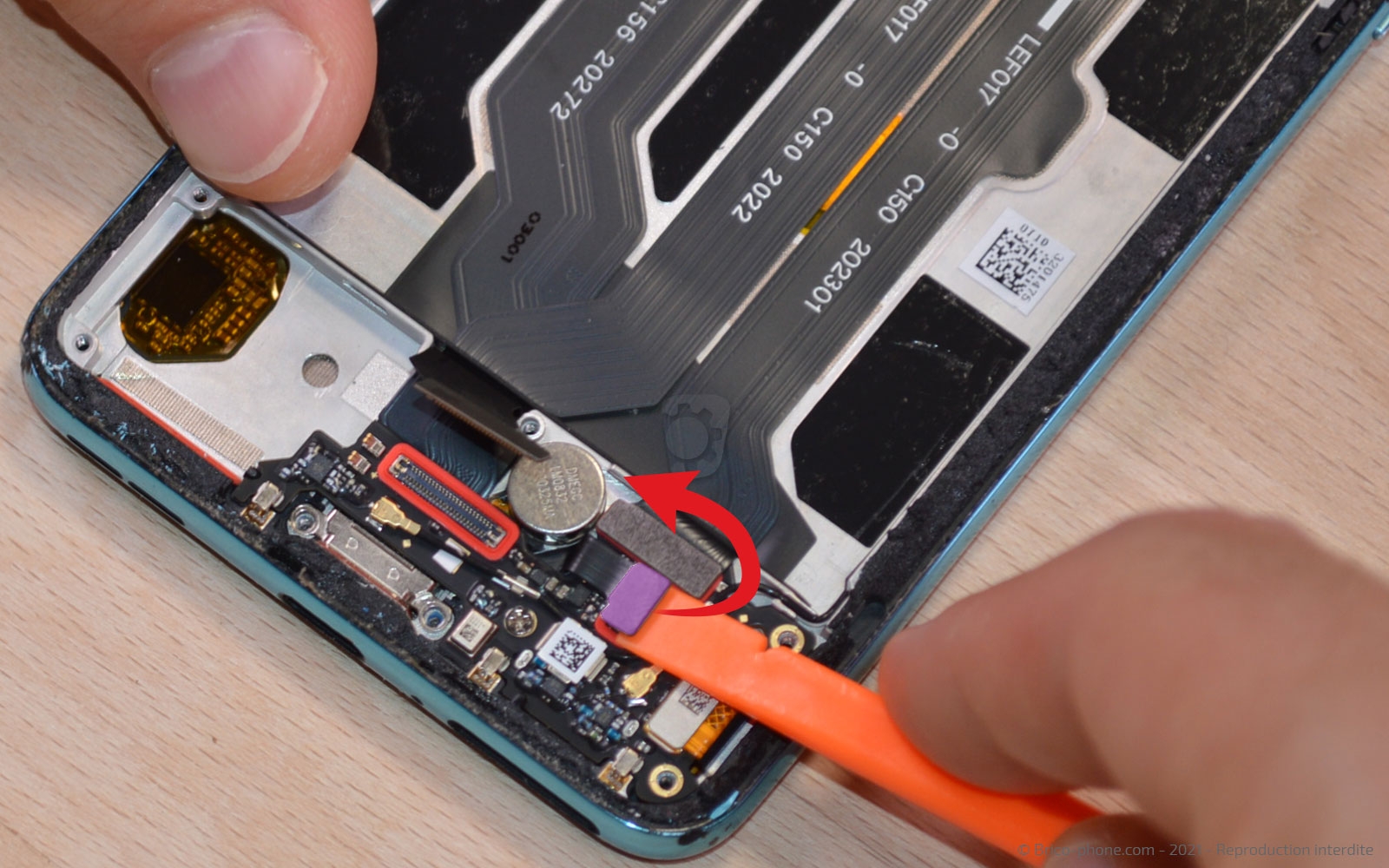 Changement du bloc écran sur OnePlus Nord photo 2