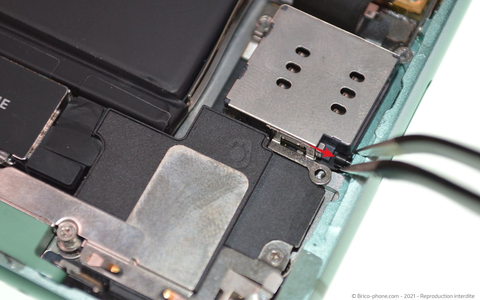 Changement de la coque arrière sur iPhone 11 photo 2