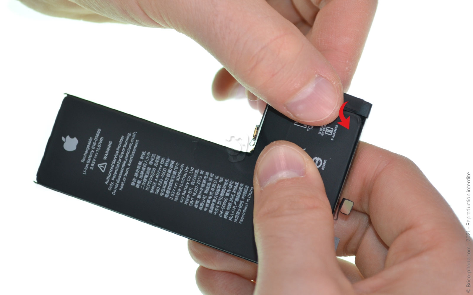 Changement de la coque arrière sur iPhone 11 Pro photo 3