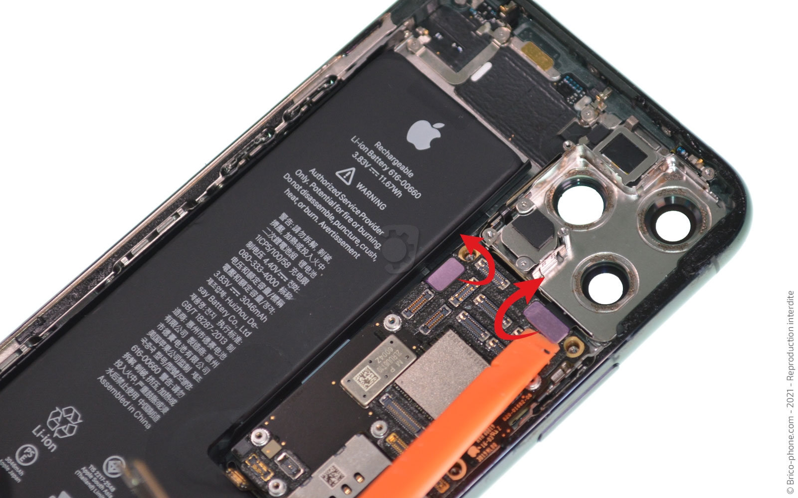 Changement de la coque arrière sur iPhone 11 Pro photo 2