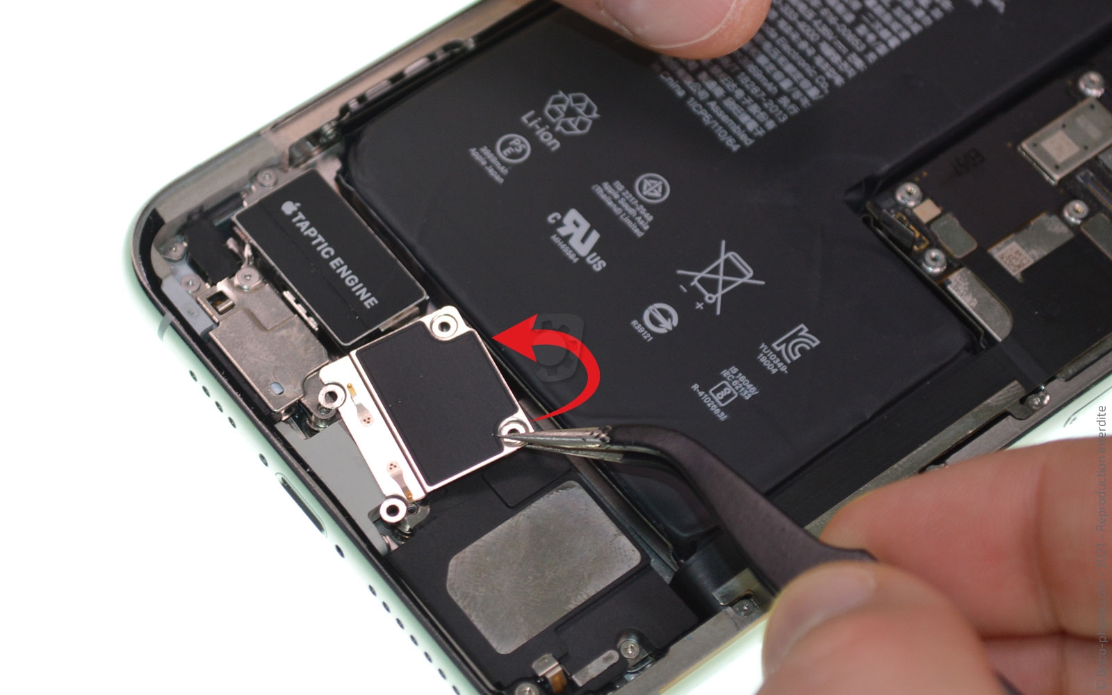 Changement de la coque arrière complète sur iPhone 11 Pro Max photo 2