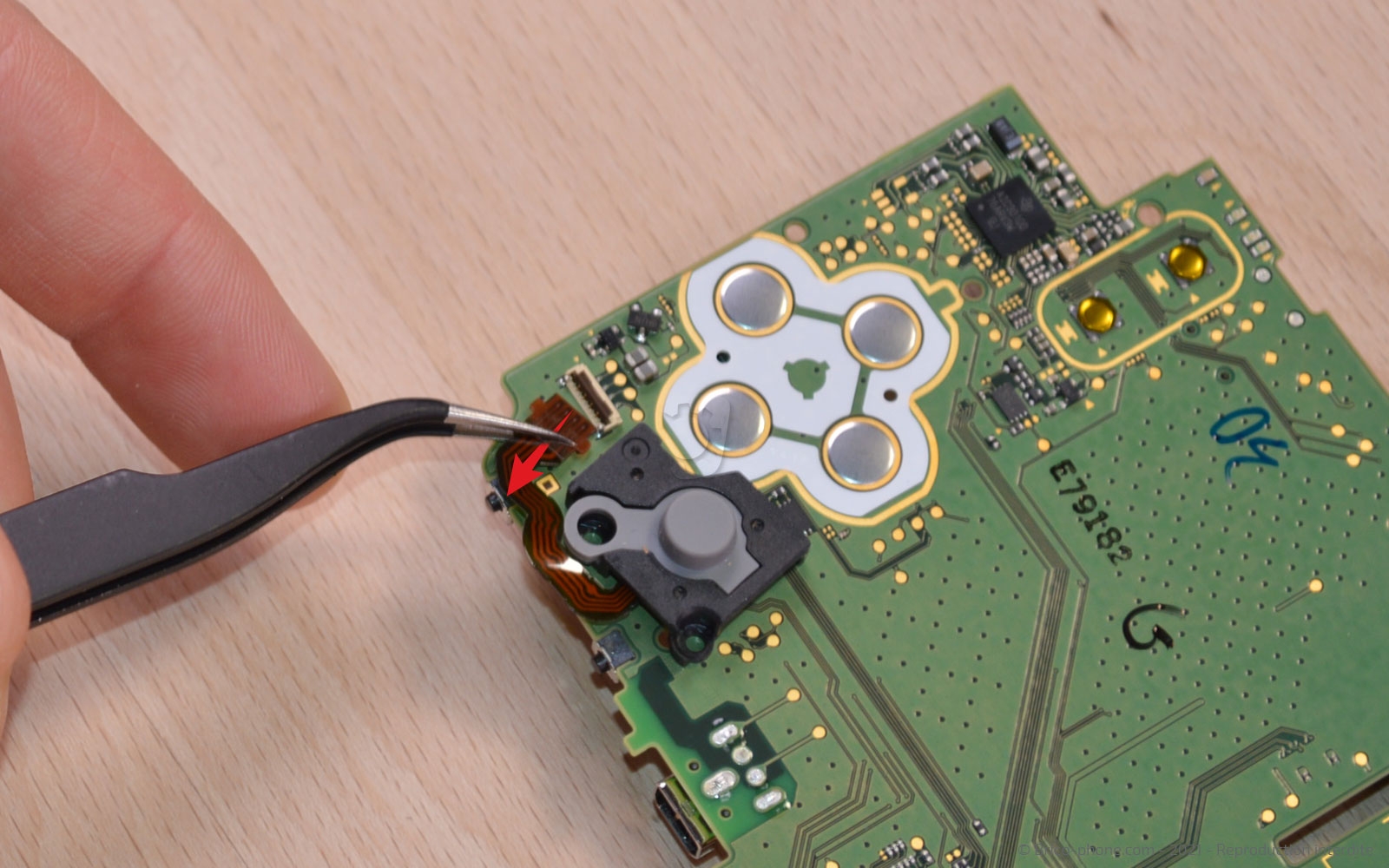 Démontage complet sur New 2DS XL photo 2