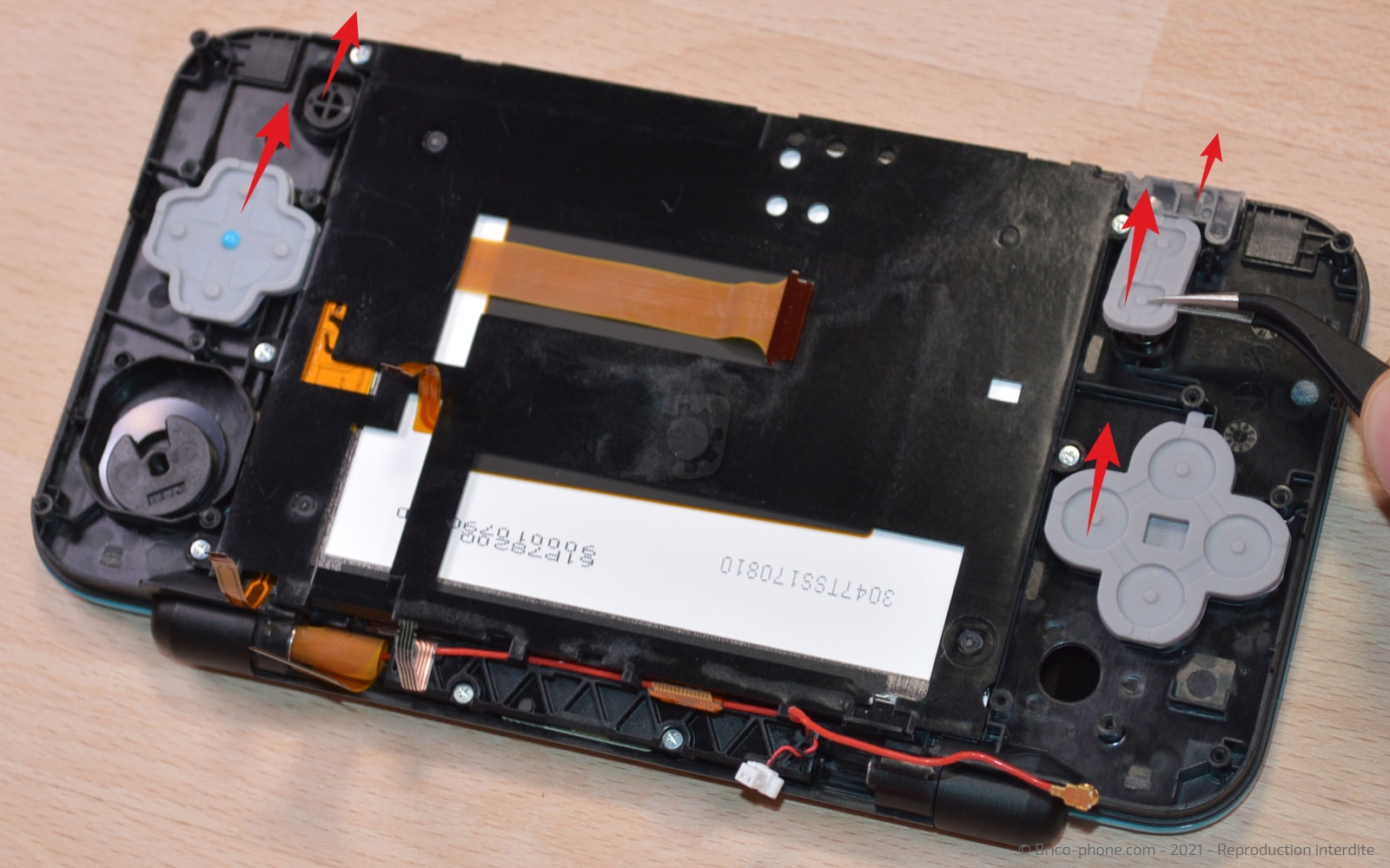 Changement de la vitre tactile et/ou du LCD sur New 2DS XL photo 1