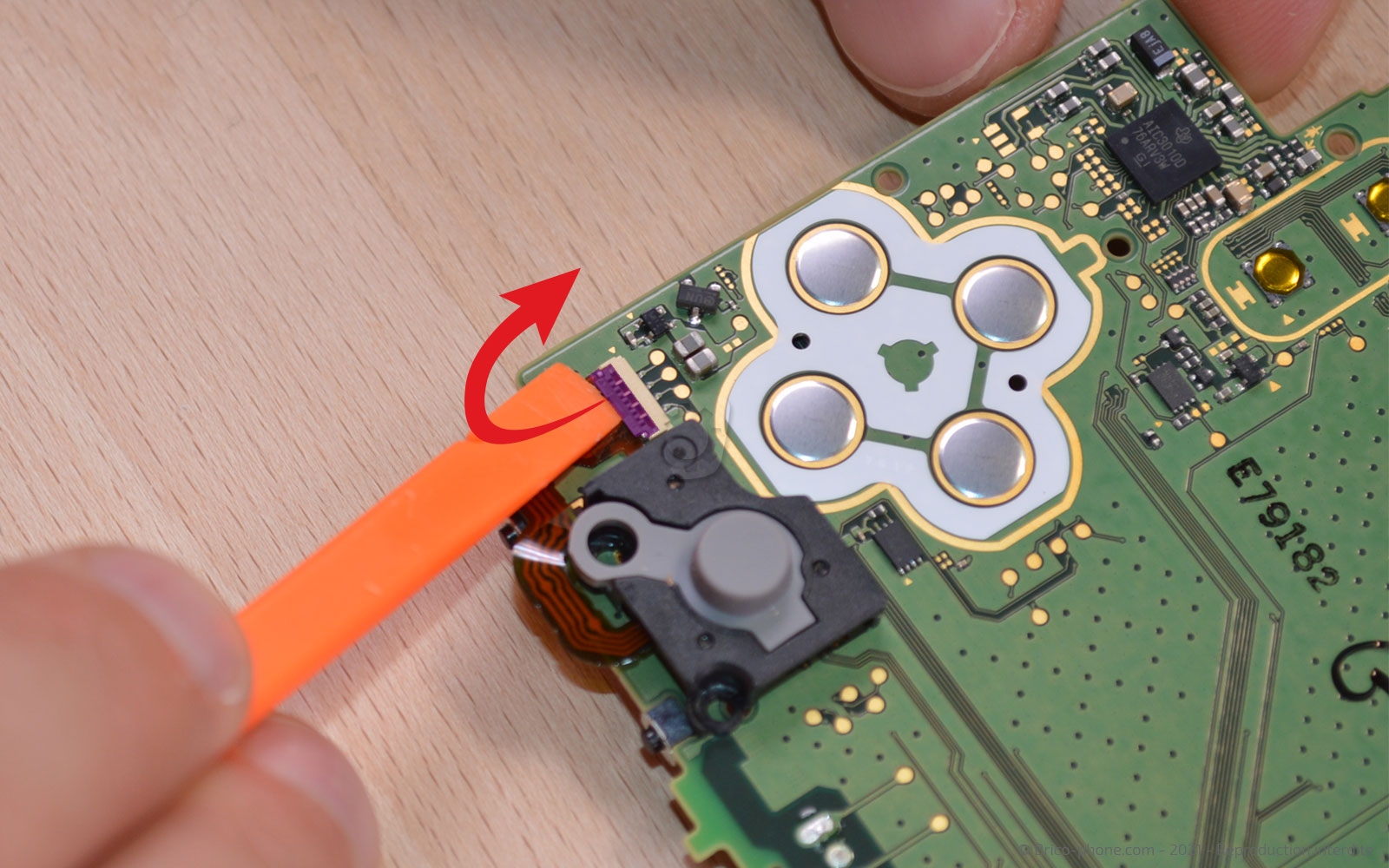 Changement de la vitre tactile et/ou du LCD sur New 2DS XL photo 1